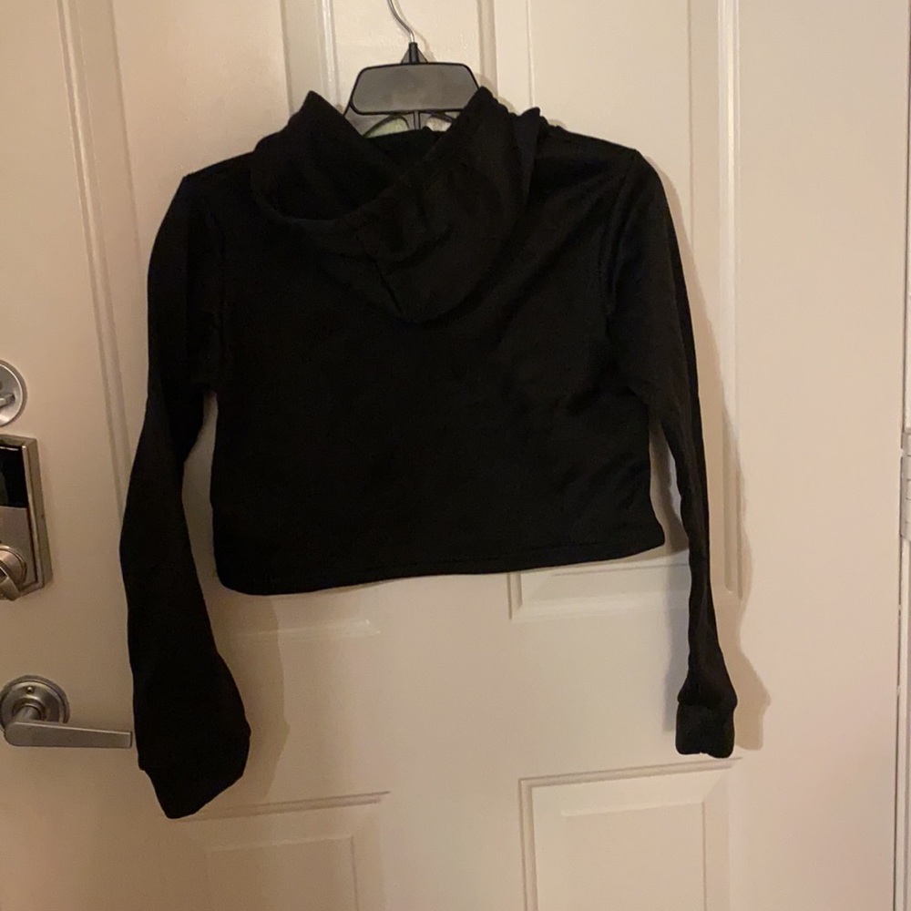 Black crop top. “Flawless” - Picture 3 of 4